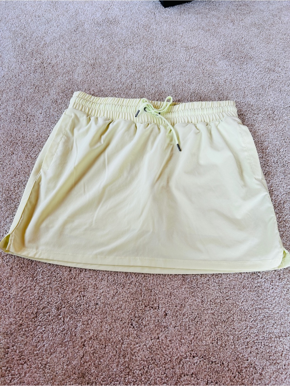 Tek Gear Light Yellow Drawstring skirt